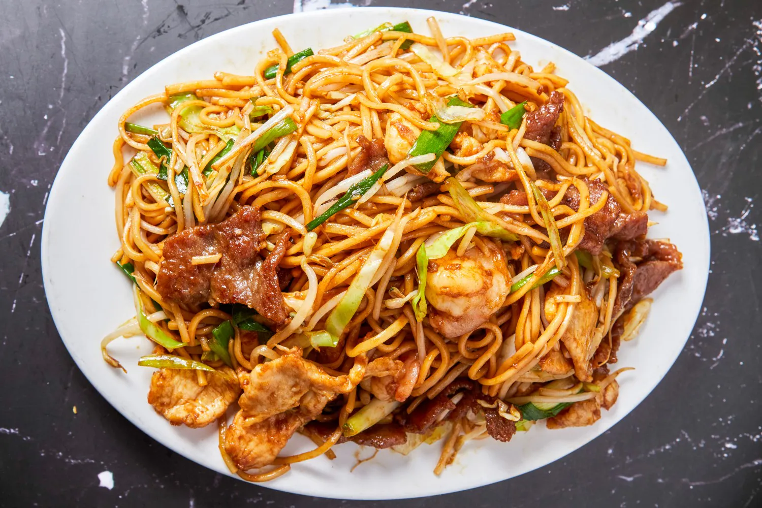 combo le mein at Super Wok Chinese Restaurant in Tarzana